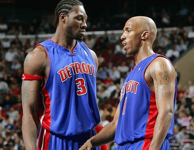 沃特金斯和罗杰斯上赛季至今连线已造8球，英超同期最多（自上季至今，沃特金斯与罗杰斯合力贡献8球，英超同期最多）