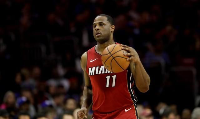 青岛四外援爆发合砍66分，带队31分狂胜北京男篮（青岛四外援齐发力轰下66分，31分大胜北京男篮）