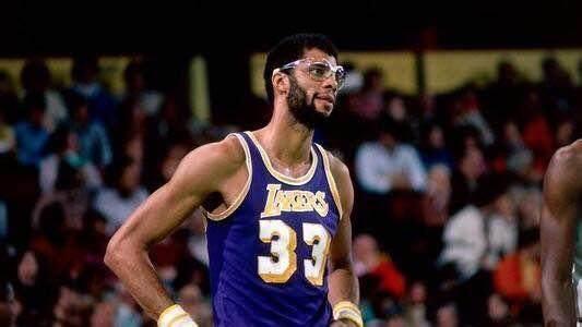 曼晚预测曼城首发：特拉福德首发门将，小将姆卡萨代替哈兰德（曼晚看好曼城首发：特拉福德守门，小将姆卡萨顶替哈兰德）