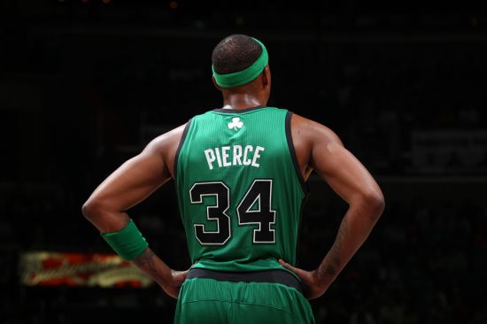 体坛记忆｜NBA球星第一笔工资都是怎么花的？（体坛回顾：NBA球星第一份薪水都花在哪儿？）