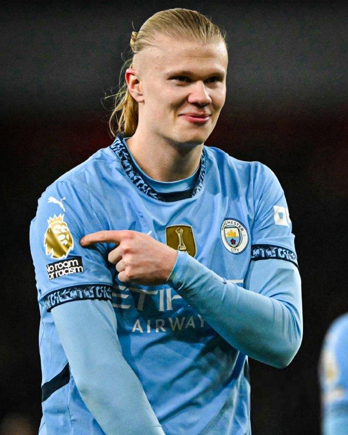 火箭半场篮板碾压对手仍落后，快船9记三分成反超关键（火箭半场篮板优势明显却仍落后，快船9个三分球扭转战局并反超）