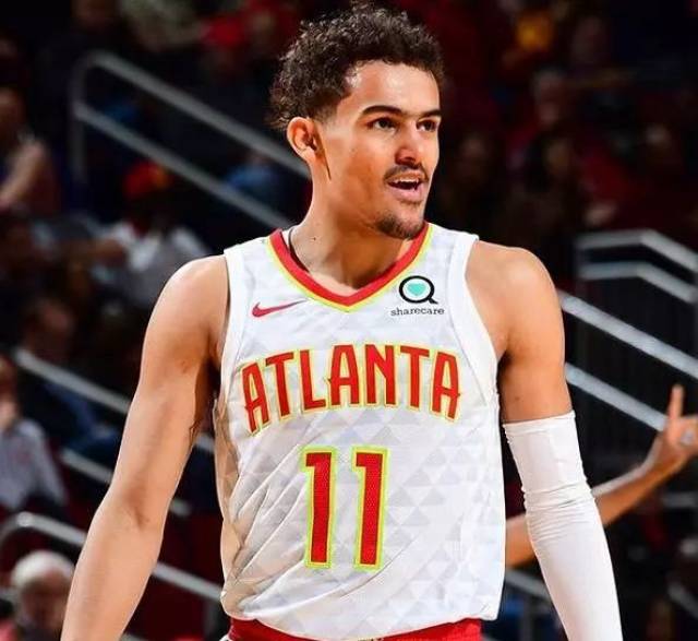 威少11月场均21+9+8，单月打出180俱乐部水准（威少11月场均21分9篮板8助攻，单月效率达180俱乐部标准）