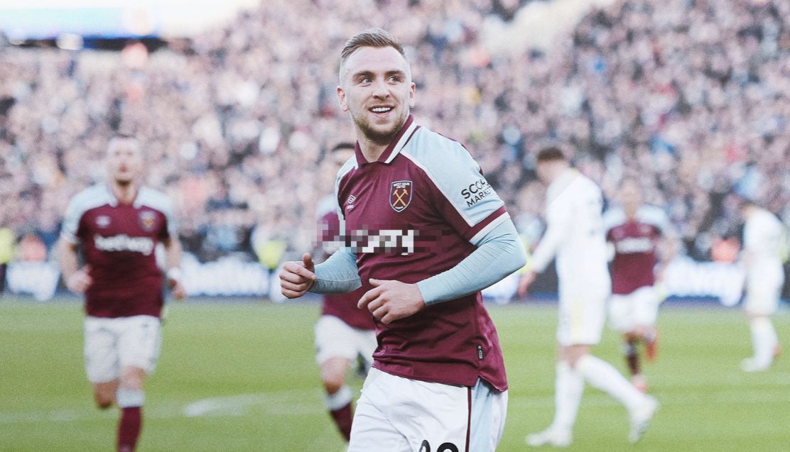 李冰冰三刷新疆滑雪场，明星效应如何引爆冰雪经济？（李冰冰三度打卡新疆滑雪场：明星效应如何带火冰雪经济？）