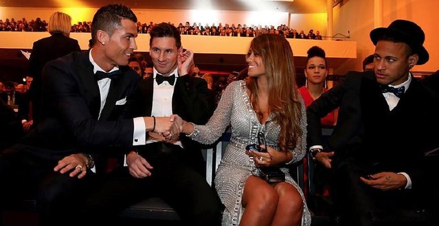 王洪亮：世少赛没有遗憾；女足趋势是控球打转换和对抗男子化（王洪亮：世少赛无憾；女足正朝控球、快速转换与对抗更趋男子化发展）