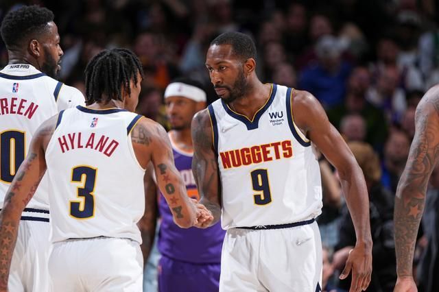 7换1交易大成功！暴脾气轰37分6篮板，率队晋级半决赛（7换1值回票价！火爆球星轰37分6板，率队挺进半决赛）