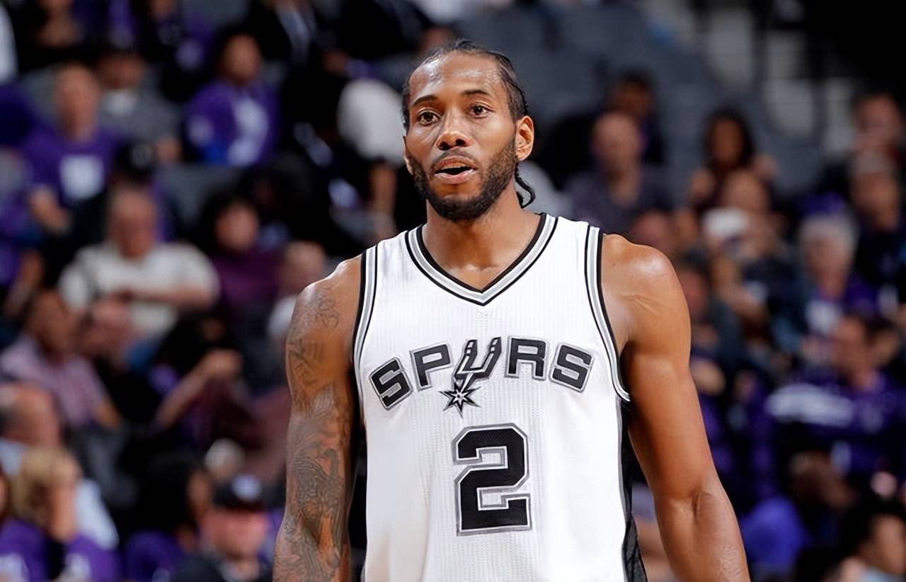 波兰主帅惊叹莱万职业精神：罗纳尔迪尼奥都不敢这样活（波兰主帅称赞莱万职业自律：小罗都不敢如此生活）