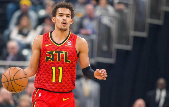 随着曼联1-1遭绝平，英超最新积分榜出炉：阿森纳一枝独秀（曼联1-1读秒遭扳平，英超积分榜更新：阿森纳独领风骚）