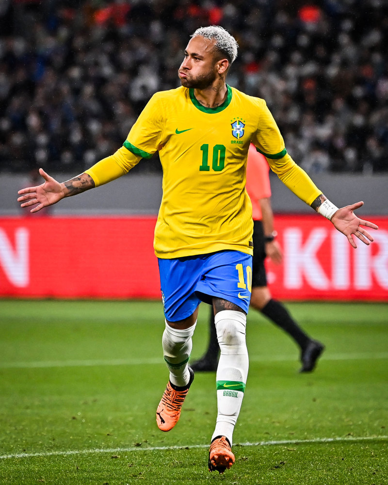 参观诺坎普，梅西：我回到了我怀念的地方，希望有一天能回来（参访诺坎普，梅西感慨回到牵挂之地，盼有朝一日重返）